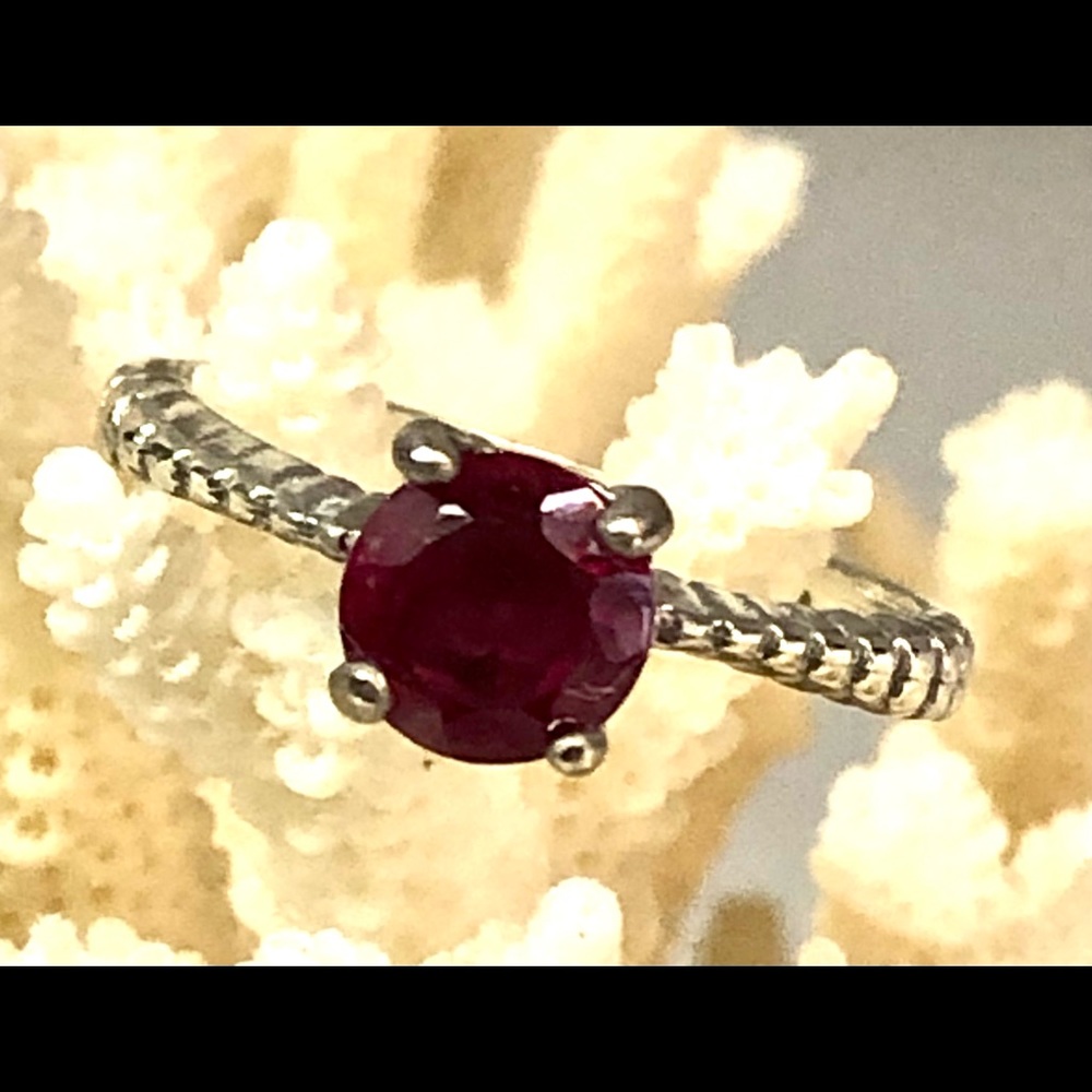 Vintage Lind Genuine Ruby Solitaire Sterling Silver Ring